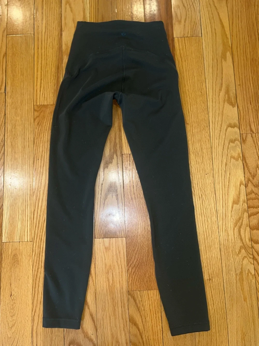 NWOT Lululemon Olive Green Leggings- size 2